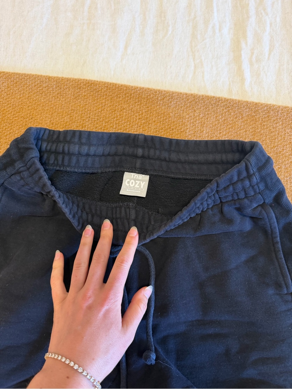 TNA by Aritzia 5” sweatshort